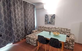 Cozy seaview apartment - 50m to sea